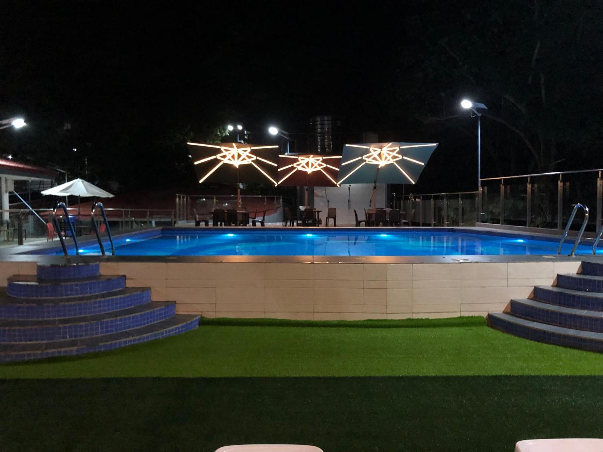 Sky Garden Hotel Coron Exterior photo